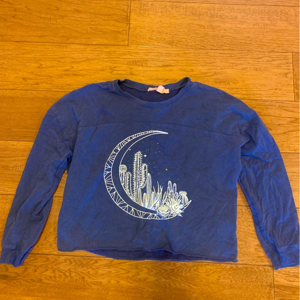 Cropped long sleeve with cute moon cactus design